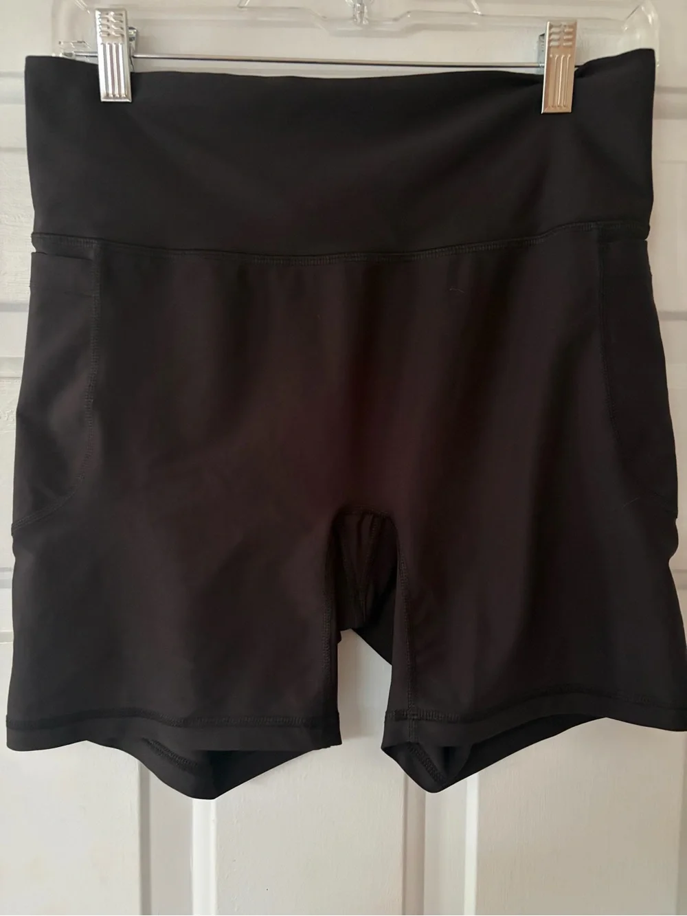 Old Navy Powersoft Extra High Waisted No Front Seam Pocket Bike Shorts Large.